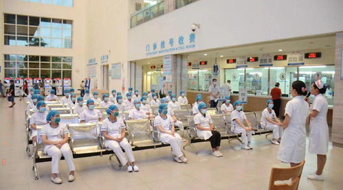 小窗口 暗藏 大禮儀 市一醫(yī)院服務(wù)窗口刮起一陣文明禮儀學(xué)習(xí)之風(fēng)